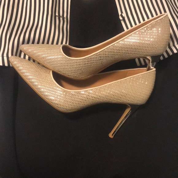 Calvin Klein pumps - Picture 8 of 8